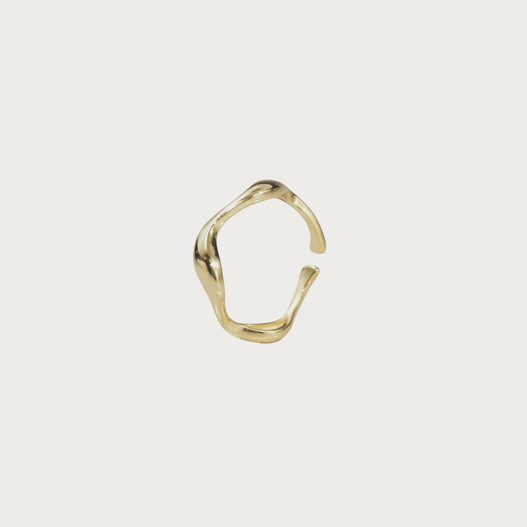 Dawn Curve Minimalist Ring