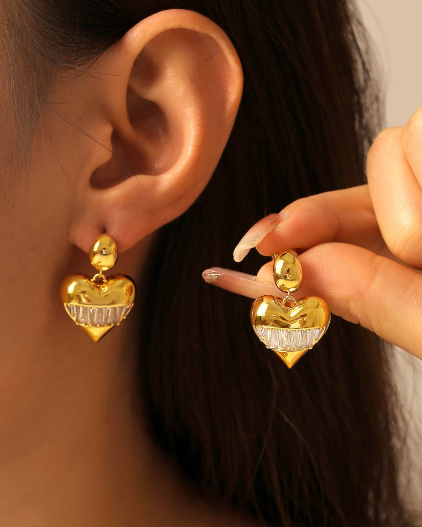 Coeur d'Amour Earrings in Gold