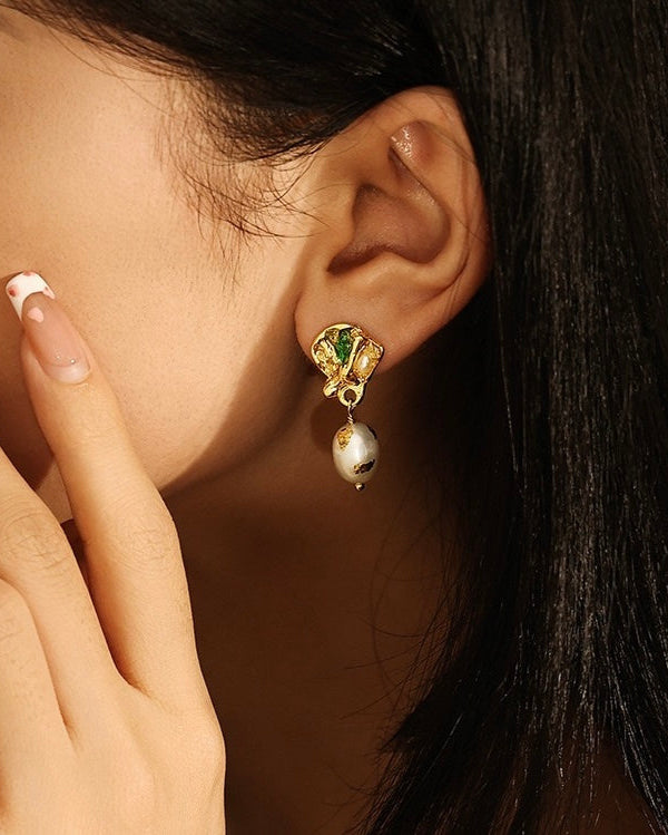 Emerald Elegance Vintage Pearl Dangle Earrings