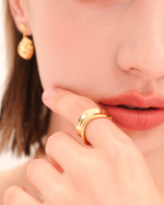 Load image into Gallery viewer, Ethereal Grace Ring
