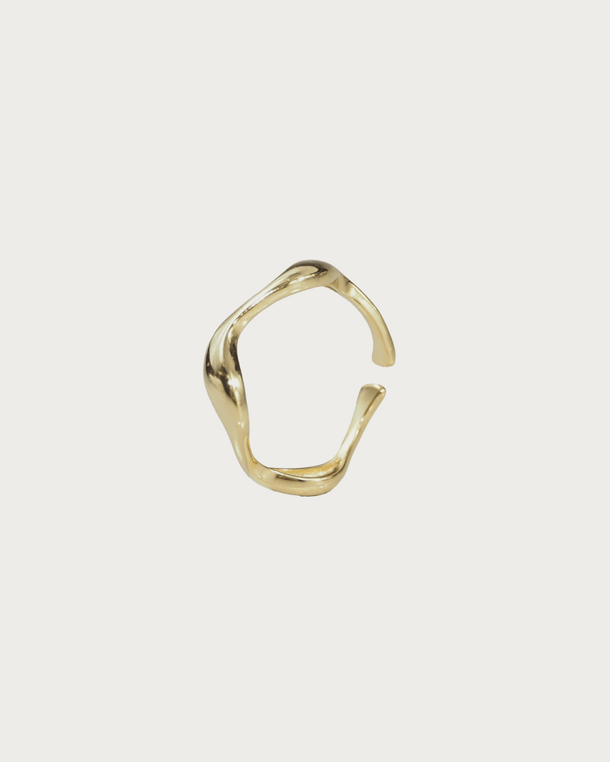 Dawn Curve Minimalist Ring